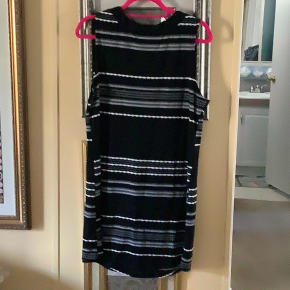 beach cover up by Dotti black white NWT size (S) tie front sleeveless 🌴 - Picture 2 of 7